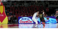 力挽狂澜！史密斯25中16&罚球10中9怒轰45分9板9助3断1帽！