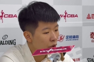 黄思静：大家更多想靠个人能力挽救球队 我们需要这样一场比赛