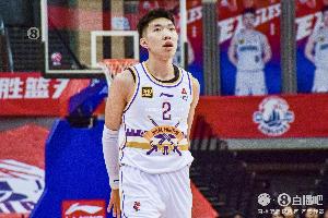 媒体人：广东战略上犯错&一味推快 廖三宁连中关键球&我是他球迷