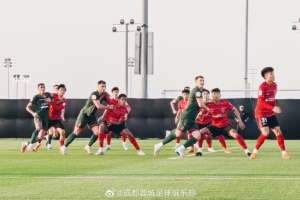 一线队与B队混编，与莫斯科火车头进行了冬训期间的第三场热身赛