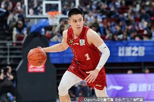 稳健控场！陈盈骏13中5拿到18分3助 罚球7中6