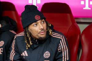 法尔克：埃弗顿马赛里昂都有意博伊，但球员在拜仁收入丰厚不想走