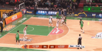 连珠炮！王岚嵚外线开火连中三分 帮助辽宁努力追赶