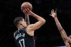 能攻能传！小迈克尔·波特半场6中4&三分3中2拿到13分6板3助