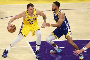 东契奇用486场投进1500+三分 NBA历史第二快&仅次于库里