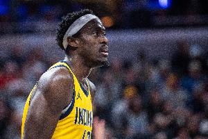 难阻失利！西亚卡姆21投8中拿到26分9板 三分9中2
