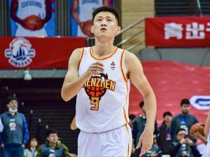 油箱还有油！周鹏替补19分钟拿9分3板2断 正负值高达+30
