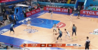 今天打爽 了！鲁吐布拉强攻2+1 秀肌肉怒吼