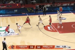 终于等到你！郭艾伦上空篮&首个运动战进球 又上下步妙传徐昕暴扣
