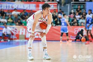 状态平平！郭艾伦2中1仅拿6分2板2助 4次失误