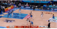 神来之笔！曾凡博顺下攻筐差点丢球 欧洲步顺势随手一抛打板命中