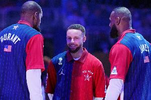 解说：詹杜库全明星将再次合体 西部有个大遗珠 说出他的名字吧