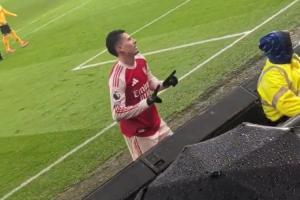 遭打脸！马丁内利面对挑衅回应“2-1”手势，此后枪手遭狼队绝平