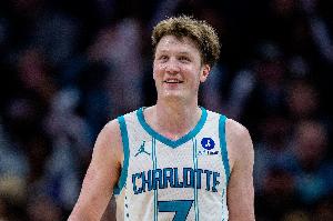全明星后个人进攻效率：克尼佩尔129.9第1 伦纳德4东契奇5谢泼德7