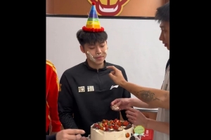 子峰子峰 永攀高峰！容子峰生日快乐🎂