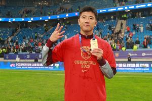 李圣龙：留在海港对自己更有意义，希望在B队起到榜样的作用