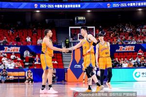 兵强马壮冲击总冠军！上海男篮提前12轮锁定季后赛名额🔒️