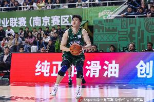 又是尽力局！赵柏清出战35分钟 10中7拿到18分11板&拼4前场板