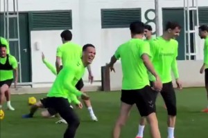 安东尼恍然大悟：转圈原来这么沙雕？😂