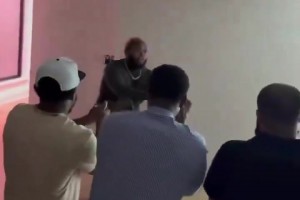 杨毅：谁要是说湖人连争冠都不配，那他就是彻头彻尾的湖黑和詹黑
