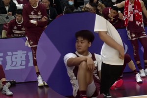 专“郅”各种不服！秘密武器从源头杜绝训练看手机~