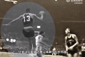 玲安姐姐也没见过这阵仗！赛后周玲安采访华莱士，雷霆队友们捣乱