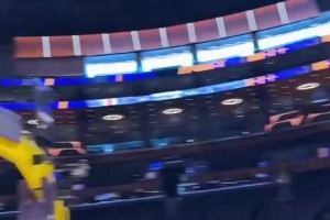 NBA官方跟进詹姆斯赛前热身！今天稳破5万分！