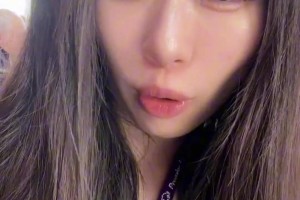 大老师：利物浦为妇女准备卫生巾和棉条，狼队写着相信月经平等