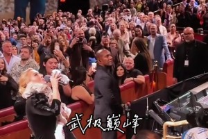 老詹也追星！詹姆斯与妻子现身阿黛尔演唱会