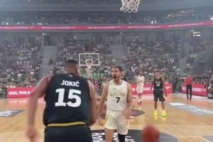 重型中锋也能飞！约基奇自抛自扣 对手德拉季奇一脸震惊