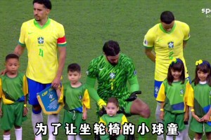 英超最佳守门员进球后双手指天告慰父亲，他是英超最暖心的门将