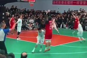 太帅了啊！💥东契奇晃倒申京，随后不紧不慢助攻DFS三分命中