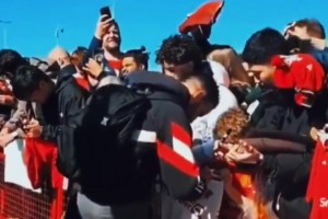 王钰栋捶地懊悔❗️国安门将韩佳奇这扑救神了