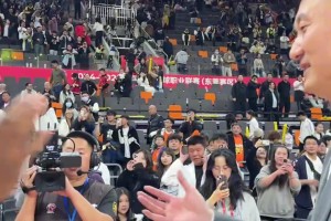 迈克尔乔丹是无可争议的历史最佳...
