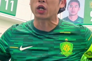 张玉宁这双语队长：兄弟们咱三场没赢了，态度一定要有🤣