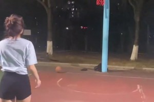 白月光级别的篮球女友