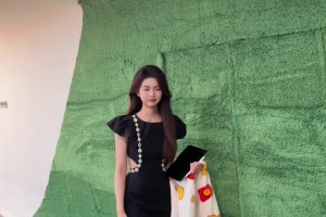 勇士若输，就穿睡袍上班！女主播炼炼：对不起！我大放厥词了🫣