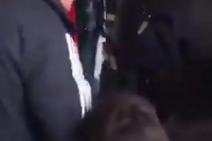 末节掘金其他人15中1！美媒恶搞：约基奇赛后回到更衣室😂