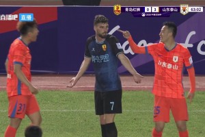 太帅了😍！张稀哲任意球破门，宝刀不老啊