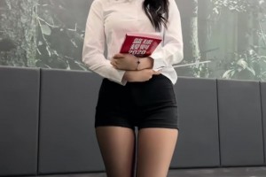 多少有点意思！郭艾伦解说CBA决赛，不断和金佳悦打情骂俏