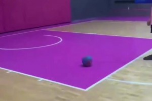 在这里打球，乔丹投篮都瘆得慌😂