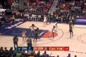 金发碧眼大美妞！WNBA状元佩奇率队获胜轰21+5+7集锦