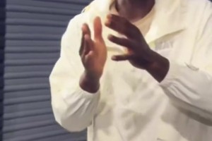 韦德：哈利真TMD是个超巨，太冷血了，我要去搞件他的球衣！