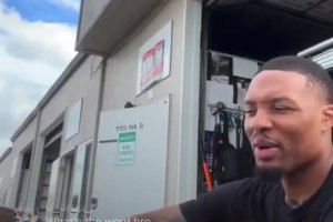 雄鹿新赛季的首发阵容，看着好像差点意思