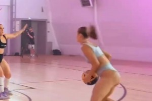 如果WNBA改成这种，收视率能否超过NBA呢😍😍😍