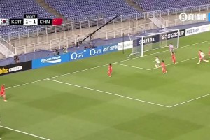 姚伟助攻梅开二度！邵子钦头球破门，中国女足2-1再度领先