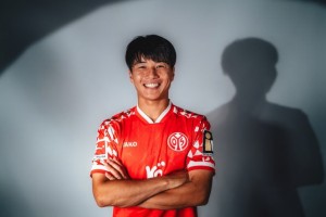 球员集锦：日本又一旅欧球员川崎飒太！控场+传球颇具大师潜力