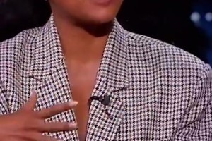 韦德妻子曾说：我老公老是喜欢穿中小码裤子，我都能看到他的🍆