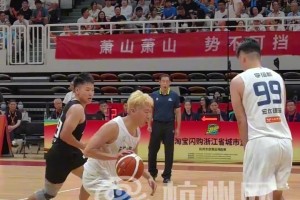 亚历山大此前和球迷争论历史最佳：科比第一，老詹第二，乔丹第三
