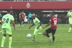 天赋拉满！亚马尔对阵马洛卡展示什么是顶级盘带